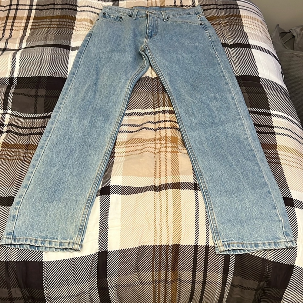 Levi’s medium wash jeans